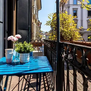 https://hintown-breras-boat.italymilanhotels.net