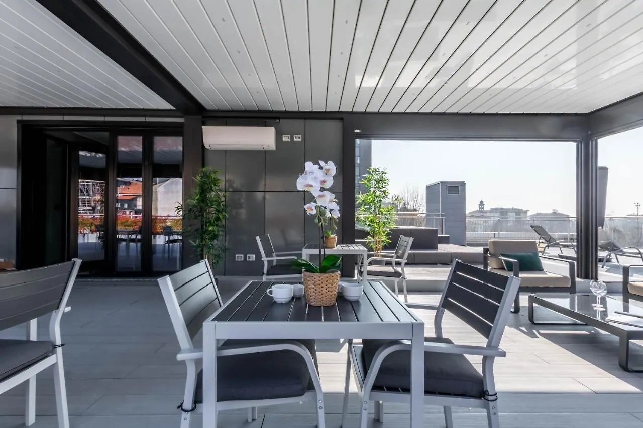 Joivy San Cristoforo - Terrace, Gym & Spa Milan Apartment