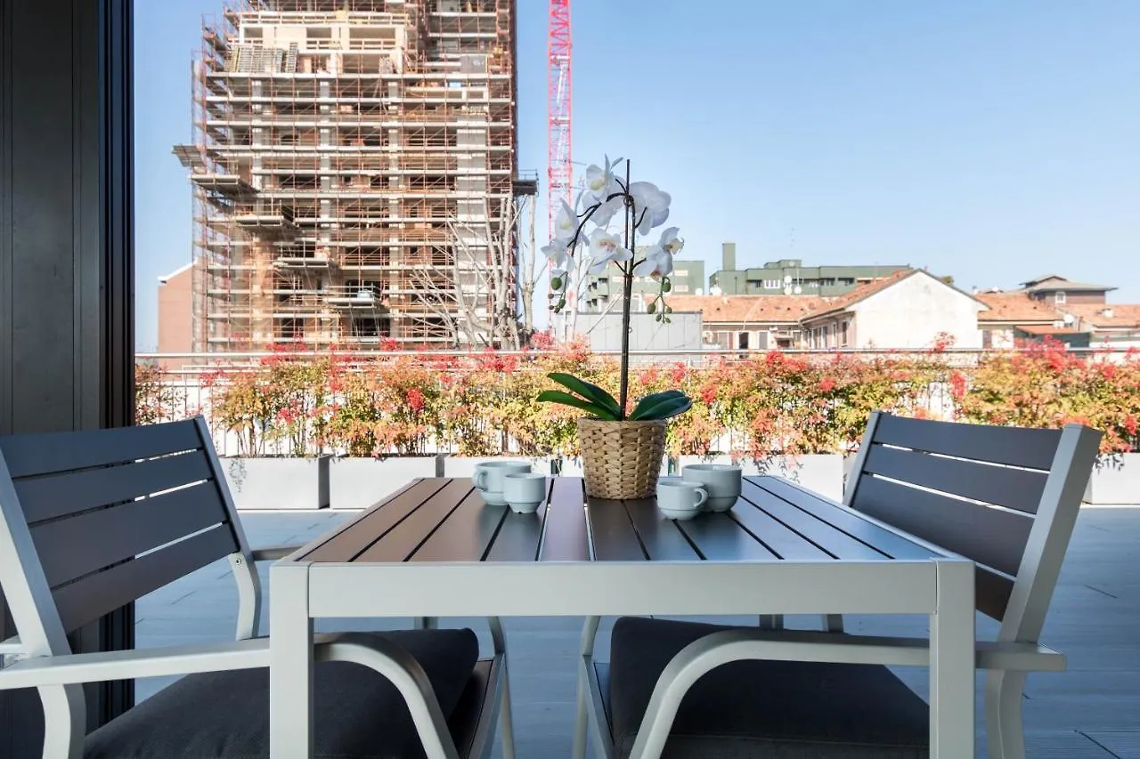 Joivy San Cristoforo - Terrace, Gym & Spa Milan Apartment